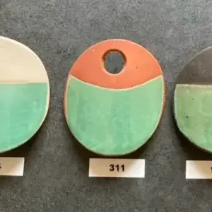 14104 Pistagegrön, blank glasyr 1kg